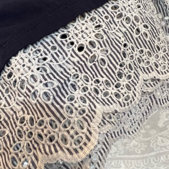 TALBOTS NAVY BLUE EUC COTTON JERSEY KNIT LONG SLEEVE TOP BLOUSE CUTOUT LACE TRIM - Picture 12 of 12